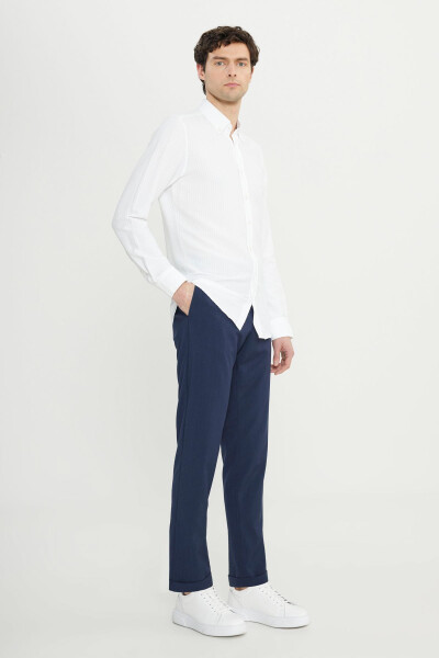 Erkek Beyaz Slim Fit Dar Kesim Düğmeli Yaka Armürlü Gofre Desenli Gömlek-Beyaz - 2