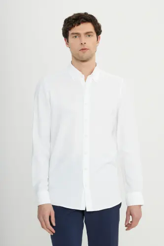 Erkek Beyaz Slim Fit Dar Kesim Düğmeli Yaka Armürlü Gofre Desenli Gömlek - Beyaz - 2