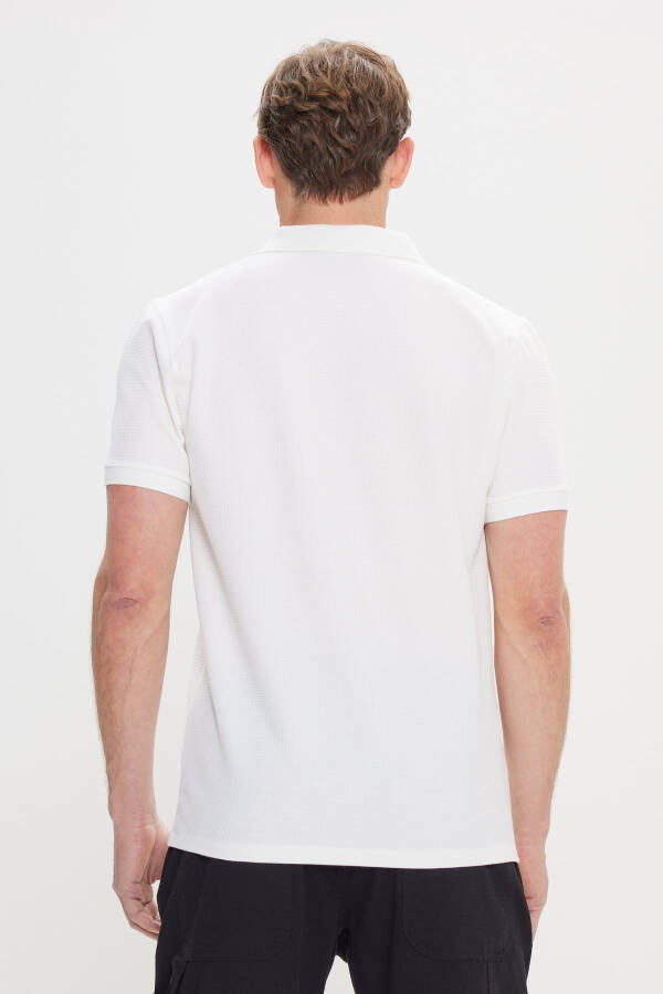 Erkek Beyaz Slim Fit Dar Kesim Polo Yaka Armürlü Tişört - Beyaz - 6