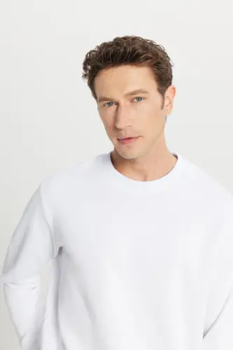 Erkek Beyaz Standart Fit Normal Kesim Içi Polarlı 3 Iplik Bisiklet Yaka Sweatshirt - Beyaz - 4