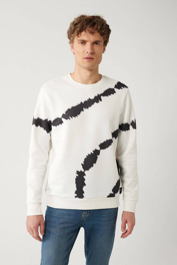 Erkek Beyaz Sweatshirt - 9