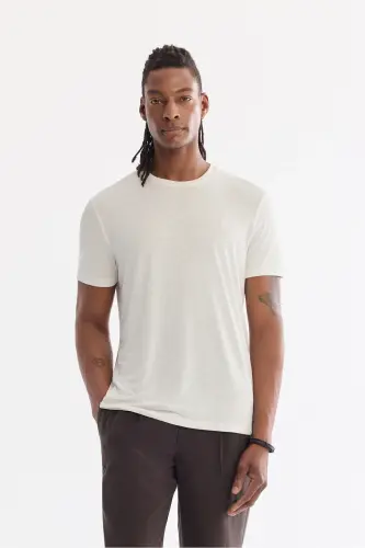 Erkek Beyaz Bisiklet Yaka Bi-Stretch Soft Touch Basic Regular Fit T-Shirt B001031 - Beyaz 