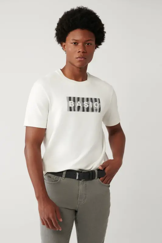 Erkek Beyaz Soft Touch Hologram Baskılı Bisiklet Yaka Regular Fit T-Shirt A41Y1335 - Beyaz - 1