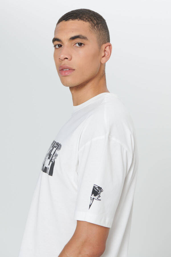 Erkek Beyaz The Godfather Lisanslı Loose Fit Bol Kesim %100 Pamuk Bisiklet Yaka Baskılı Tişört - 5