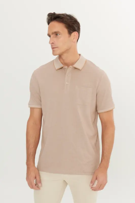 Erkek Çekmeyen Pamuklu Kumaş Comfort Fit Rahat Kesim Vizon Kıvrılmaz Polo Yaka Cepli Tişört-Vizon - 2