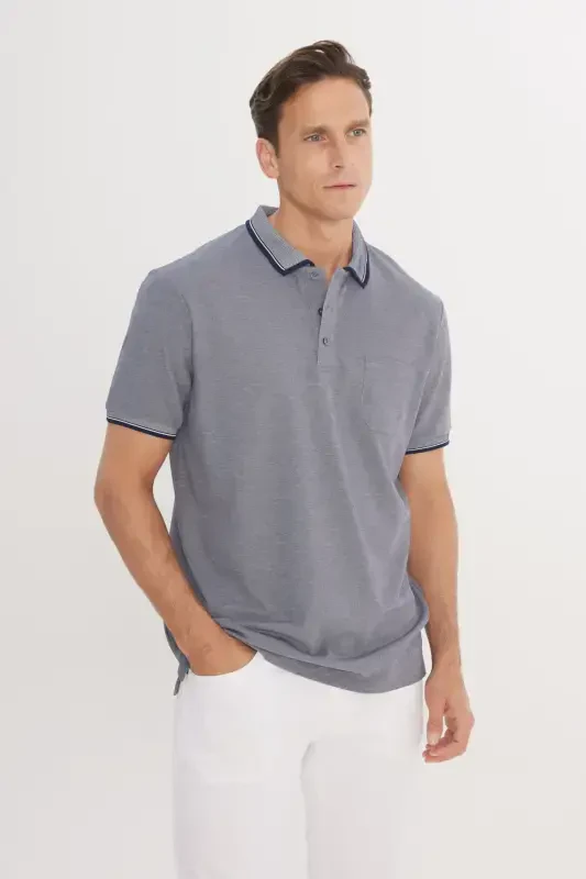 Erkek Çekmeyen Pamuklu Kumaş Regular Fit Rahat Kesim Lacivert Kıvrılmaz Polo Yaka Cepli Tişört-Lacivert - 1