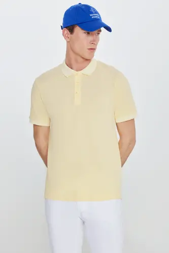 Erkek Çekmeyen Pamuklu Kumaş Slim Fit Dar Kesim Sarı-Beyaz Kıvrılmaz Polo Yaka Tişört - Sarı-Beyaz 
