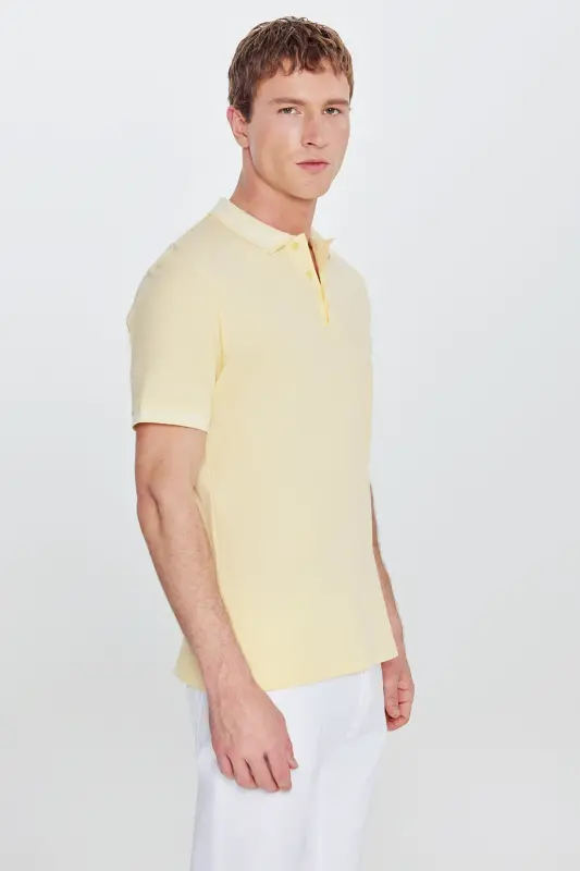 Erkek Çekmeyen Pamuklu Kumaş Slim Fit Dar Kesim Sarı-Beyaz Kıvrılmaz Polo Yaka Tişört - Sarı-Beyaz - 4