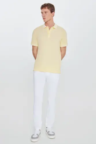 Erkek Çekmeyen Pamuklu Kumaş Slim Fit Dar Kesim Sarı-Beyaz Kıvrılmaz Polo Yaka Tişört-Sarı - 2