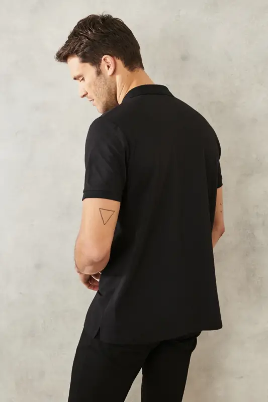 Erkek Çekmeyen Pamuklu Kumaş Slim Fit Dar Kesim Simsiyah Kıvrılmaz Polo Yaka T-shirt-Simsiyah - 8