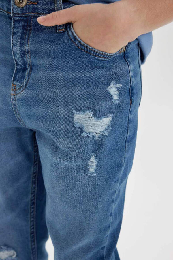 Erkek Çocuk Carrot Fit Yırtık Detaylı Düz Paça Jean Pantolon Koyu Mavi - 8