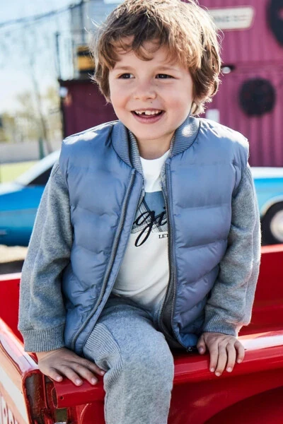 Erkek Çocuk 4-9 Yaş Yaka Detaylı Şişme Yelek 4346 Gri - Modazone