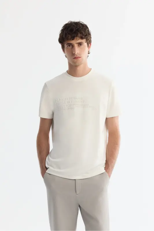 Erkek Ekru Bisiklet Yaka Gofreli Elastan Regular Fit T-Shirt A42Y1004-Ekru - AVVA