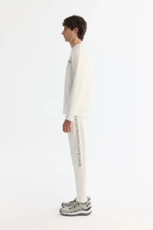 Erkek Ekru Bisiklet Yaka Pamuklu Baskılı Elastan Regular Fit Sweatshirt A42Y1308 - Ekru - 3