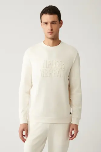 Erkek Ekru Bisiklet Yaka Soft Touch Gofreli Regular Fit Sweatshirt A41Y1235 - Ekru - 3