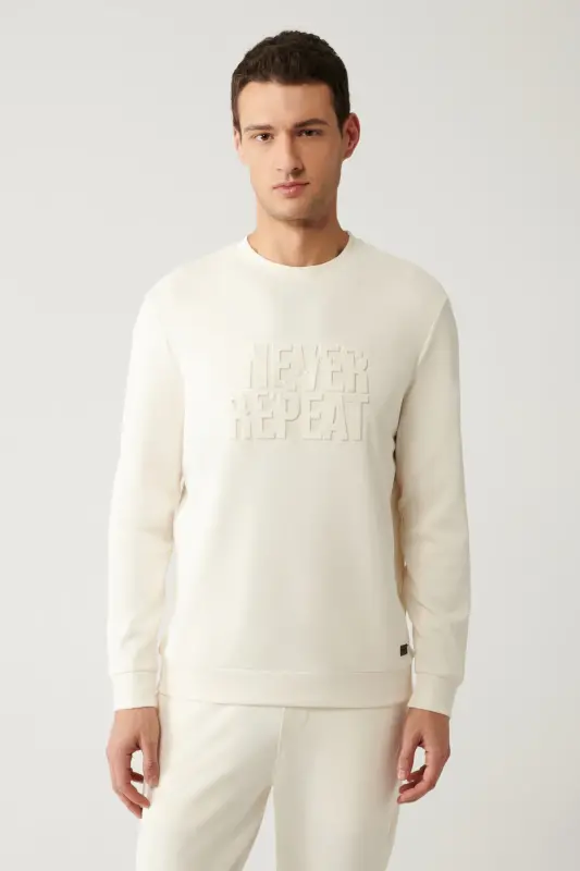 Erkek Ekru Bisiklet Yaka Soft Touch Gofreli Regular Fit Sweatshirt A41Y1235 - Ekru - 3