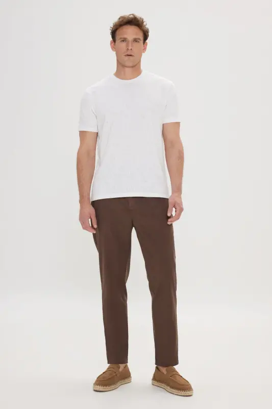 Herren-T-Shirt aus Baumwolle in Ecru mit scModazonealer Passform und Rundhalsausschnitt - Ecru - 2