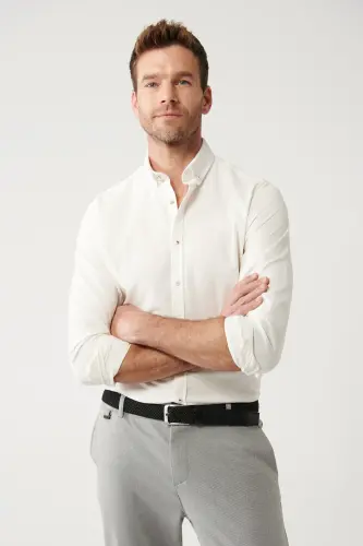 Erkek Ekru Düğmeli Yaka %100 Pamuk Soft Touch Kadife Regular Fit Gömlek B002032-Ekru 