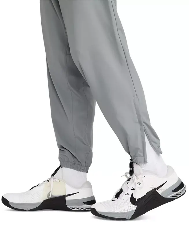 Men's Form Dri-FIT Standard-Fit Tapered-Leg Training Pants - Smoke Grey/black/(reflective Silv) - 4