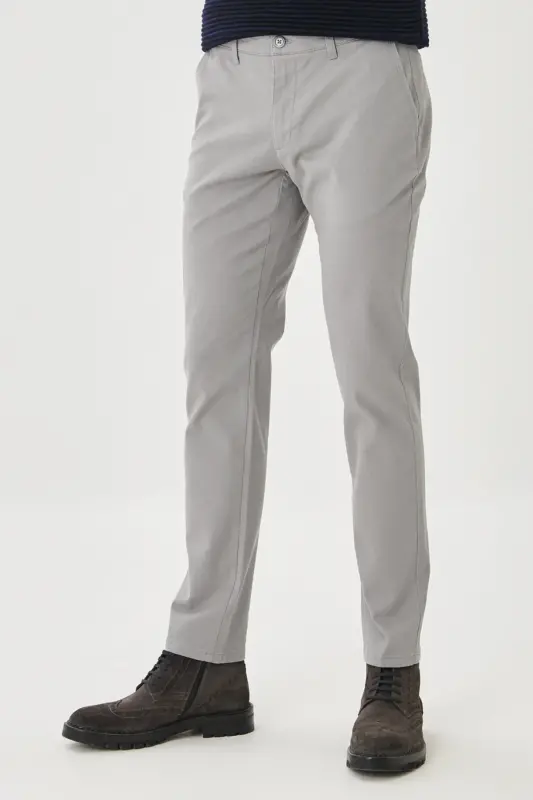 Erkek Gri Diz İzi Yapmayan Slim Fit Dar Kesim Yan Cep Pamuklu Esnek Chino Pantolon - Gri2 - AC&CO / ALTINYILDIZ CLASSICS