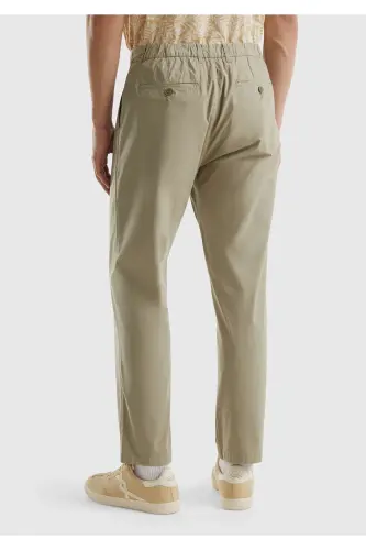Erkek Haki Pamuk Karışımlı 4 Cepli Kemer Delikli Chino Pantolon-Haki - UNITED COLORS OF BENETTON (1)