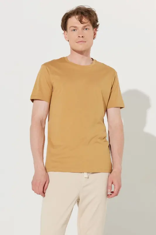Erkek Hardal Slim Fit Dar Kesim %100 Pamuk Bisiklet Yaka Basic Tişört - Hardal - 7