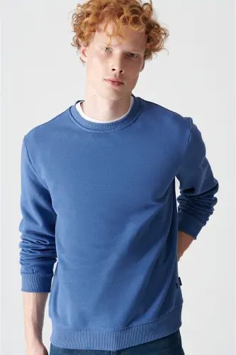 Erkek İndigo Şardonlu Kumaş Bisiklet Yaka Basic Sweatshirt E001017-İndigo - 3
