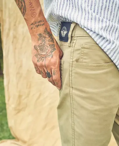 Men's Jean Cut Straight-Fit All Seasons Tech Khaki Pants - Burma Grey - 7