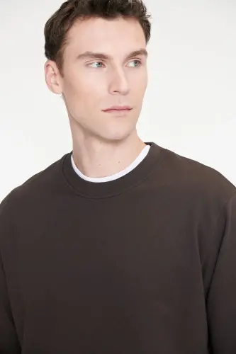 Erkek Kahverengi Pamuklu Standart Fit Normal Kesim 2 İplik Bisiklet Yaka Sweatshirt - Kahverengi - AC&CO / ALTINYILDIZ CLASSICS (1)