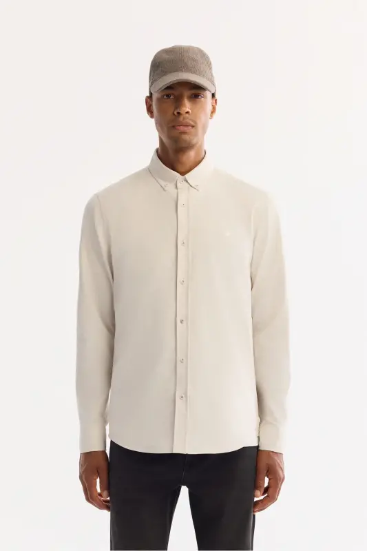 Erkek Kırık Beyaz Düğmeli Yaka %100 Pamuk Soft Touch Kadife Regular Fit Gömlek B002032-Kırık Beyaz - AVVA