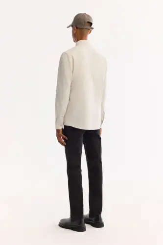 Erkek Kırık Beyaz Düğmeli Yaka %100 Pamuk Soft Touch Kadife Regular Fit Gömlek B002032-Kırık Beyaz - 6