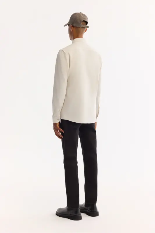 Erkek Kırık Beyaz Düğmeli Yaka %100 Pamuk Soft Touch Kadife Regular Fit Gömlek B002032-Kırık Beyaz - 6