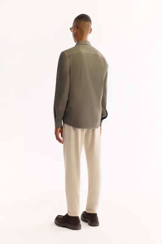 Erkek Koyu Haki Düğmeli Yaka Pamuklu Soft Touch Regular Fit Gömlek B002036 - Koyu Haki - 4
