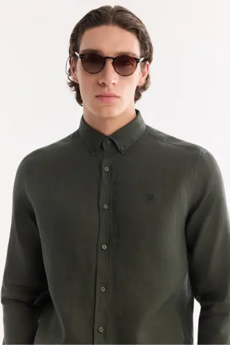 Erkek Koyu Yeşil Düğmeli Yaka %100 Keten Comfort Fit Uzun Kol Gömlek B002191-Koyu Yeşil - AVVA (1)