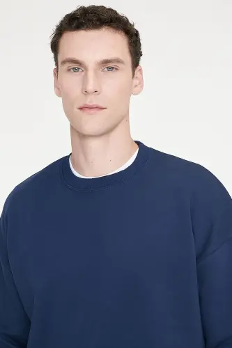 Erkek Lacivert Oversize Fit Bol Kesim Pamuklu Içi Polarlı 3 Iplik Bisiklet Yaka Sweatshirt - Lacivert - 4