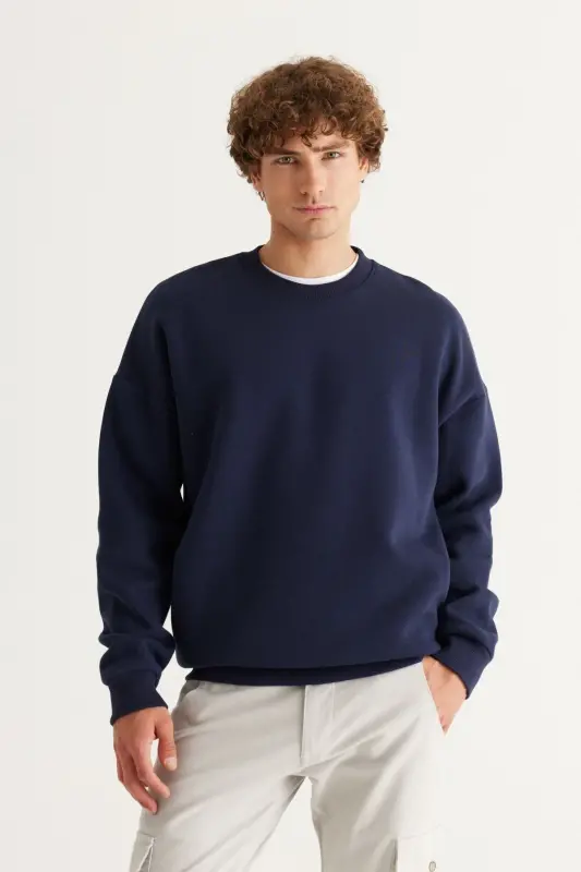 Erkek Lacivert Oversize Fit Bol Kesim Pamuklu Içi Polarlı 3 Iplik Bisiklet Yaka Sweatshirt - Lacivert - AC&CO / ALTINYILDIZ CLASSICS