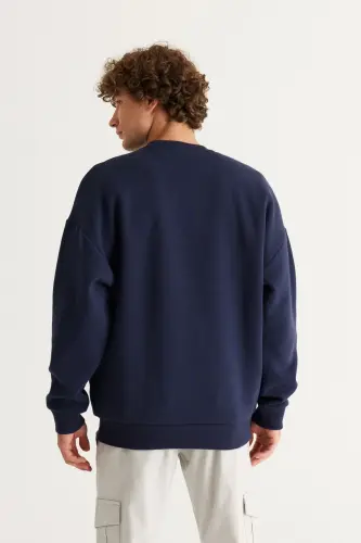 Erkek Lacivert Oversize Fit Bol Kesim Pamuklu Içi Polarlı 3 Iplik Bisiklet Yaka Sweatshirt - Lacivert - 6