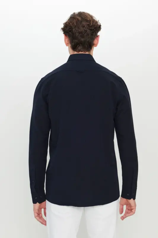 Erkek Lacivert Slim Fit Dar Kesim Düğmeli Yaka Armürlü Gofre Desenli Gömlek - Lacivert - 3