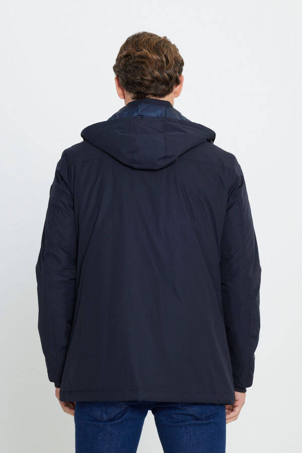 Erkek Lacivert Standart Fit Normal Kesim Çıkma Kapüşonlu Kaban - 6