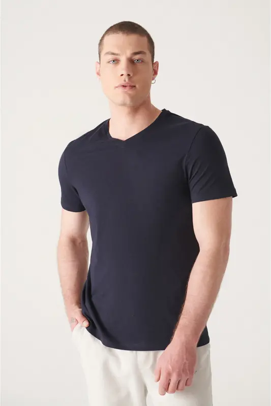 Erkek Lacivert V Yaka Pamuklu Düz T-Shirt E001001 - Lacivert - 3