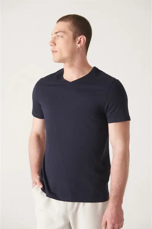 Erkek Lacivert V Yaka Pamuklu Düz T-Shirt E001001 - Lacivert - 6