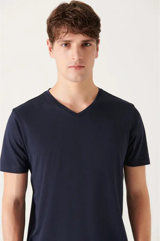 Erkek Lacivert Soft Touch V Yaka Düz Modal Regular Fit T-Shirt B001173 - Lacivert - 2