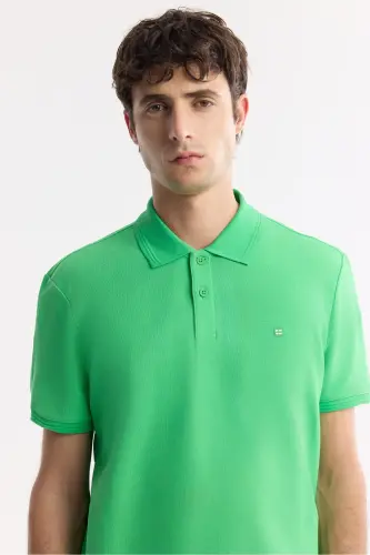 Grünes, nicht knitteriges Herren-T-Shirt mit Polokragen, 100 % Baumwolle, Basic Regular Fit, B001032 - Neon Grün - AVVA (1)