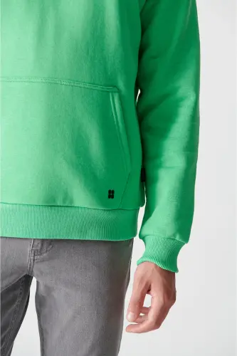 Erkek Neon Yeşil Şardonlu Kumaş Bisiklet Yaka Basic Sweatshirt E001018-Neon Yeşil - AVVA (1)