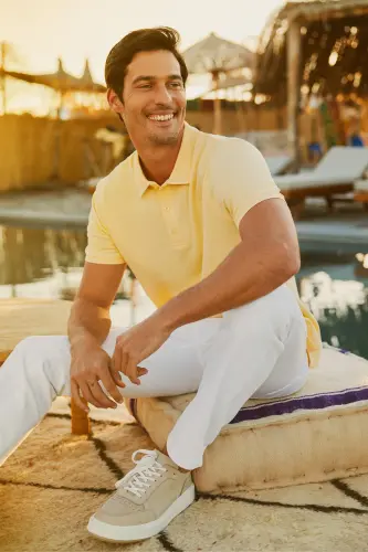 Erkek Sarı %100 Pamuk Kıvrılmaz Pike Polo Yaka Slim Fit Dar Kesim Tişört-Sarı 