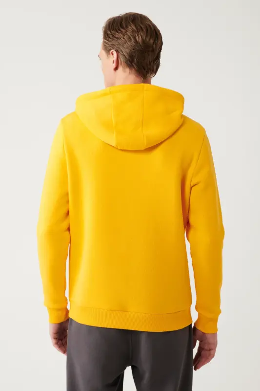 Erkek Sarı Şardonlu Kumaş Kapüşonlu Yaka Süzene Nakışlı Kanguru Cepli Sweatshirt A32Y1193-Sarı - 4