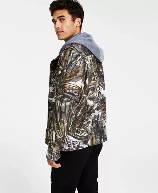 Men's Two Pocket Hooded Trucker Jacket - Real Tree Print - 3