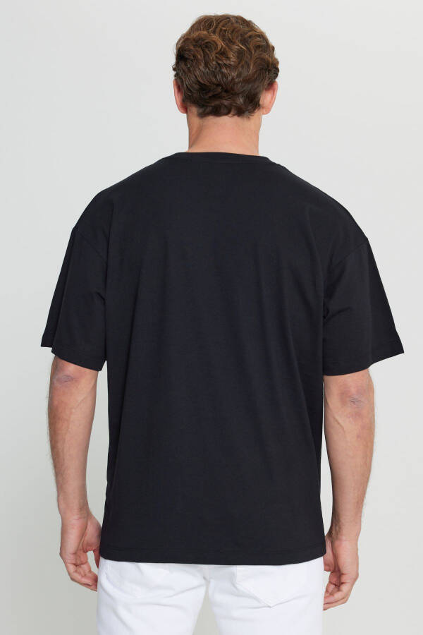 Erkek Siyah %100 Pamuk Oversize Fit Rahat Kesim Bisiklet Yaka Baskılı Tişört - Siyah - 11