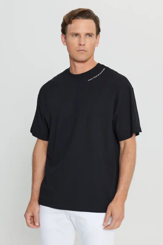 Erkek Siyah %100 Pamuk Oversize Fit Rahat Kesim Bisiklet Yaka Baskılı Tişört - Siyah - 2