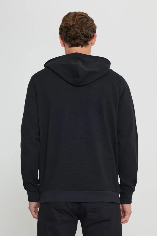 Erkek Siyah 2 İplik Sıcak Tutan Standart Fit Normal Kesim Kapüşonlu Dokulu Cepli Sweatshirt-Siyah - 5